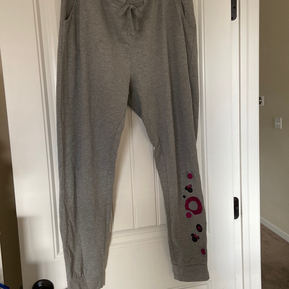 Disney Minnie Mouse Women’s grey jogger pants size XL